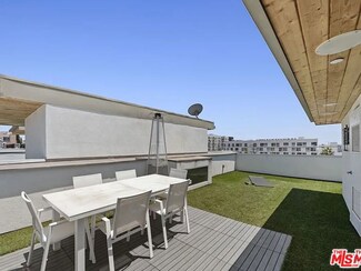 6728 W Hepburn Way, Los Angeles, CA 90038