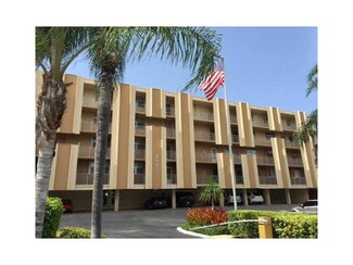 1777 SE 15th St Unit 203, Fort Lauderdale, FL 33316