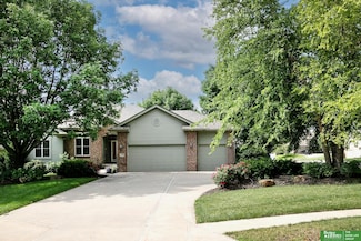 17027 Cinnamon Cir, Omaha, NE 68135