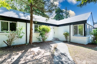 2874 30th Ave W, Seattle, WA 98199