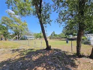 2110 E Poinsettia Ave, Tampa, FL 33612