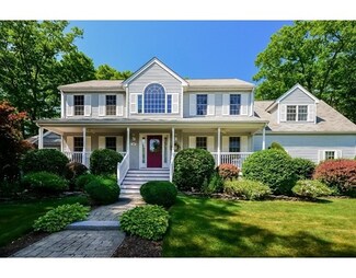 13 Auburn Rd, Franklin, MA 02038