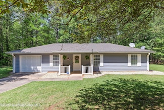 108 Williams Dr, Jacksons Gap, AL 36861