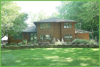 3146 Weller Dr, Eden, NY 14057
