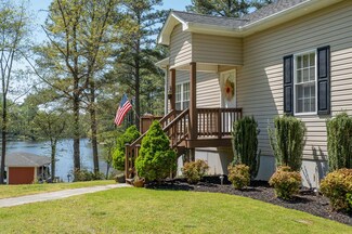 205 Berkley Dr, Valentines, VA 23887