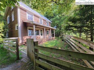 130 John t Dr, Sugar Grove, NC 28679