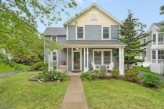 41 Mendham Rd, Gladstone, NJ 07934
