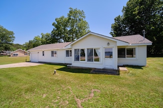 8367 Lake St, Bear Lake, MI 49614