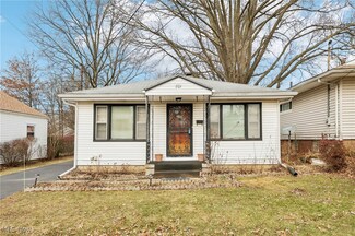 801 Triplett Blvd, Akron, OH 44306