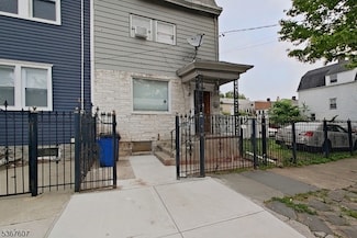 299 7th Ave W, Newark, NJ 07107