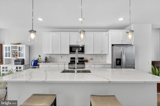 17292 Turnstone Dr, Dumfries, VA 22026