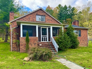 993 Meadow Bridge Rd, Meadow Bridge, WV 25976