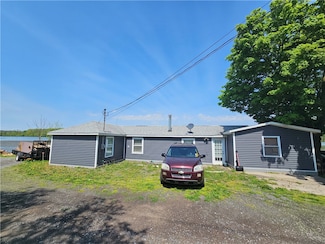 5135 State Route 31 W, Newark, NY 14513
