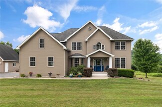 8 Brooktree Ln, Ithaca, NY 14850