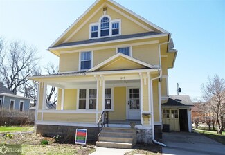 1209 Elm St, Grinnell, IA 50112