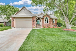2420 N Hazelwood St, Wichita, KS 67205