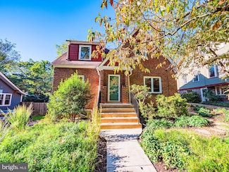 6 Jefferson Ave, Takoma Park, MD 20912