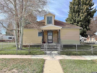 1101 Pine Ave, Kemmerer, WY 83101