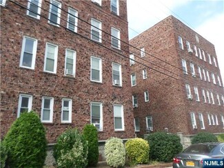 30 W Harriet Ave Unit 8C, Palisades Park, NJ 07650