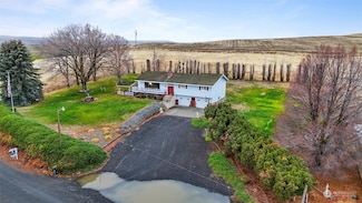 697 Conrad Rd, Touchet, WA 99360