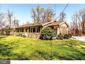 851 Cadmus Rd, Pottstown, PA 19465