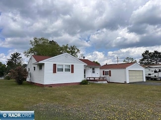21 Glen Cir, Babbitt, MN 55706