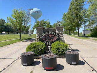 110 Grafton Hills Dr, Grafton, IL 62037