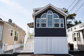 37 15th Ave, Seaside Park, NJ 08752