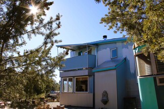 3 Columbine Ln, Carson, NM 87517