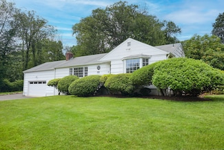 12 Shady Knoll Ln, New Canaan, CT 06840