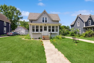 609 N 7th St, Dekalb, IL 60115