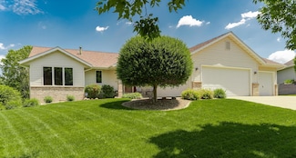 5212 Nicklaus Dr NW, Rochester, MN 55901