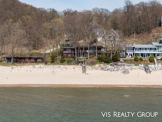 17933 N Shore Estates Rd, Spring Lake, MI 49456