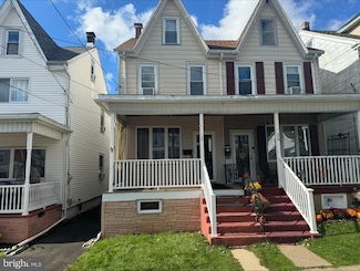 28 S 4th St, Frackville, PA 17931