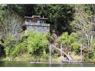 2637 S Tenmile Lake, Lakeside, OR 97449