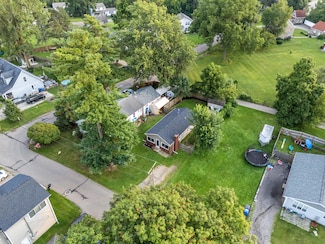 1088 Sunrise Park St, Howell, MI 48843