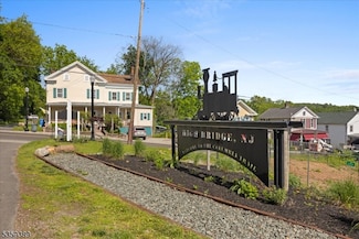 77 Main St, High Bridge, NJ 08829