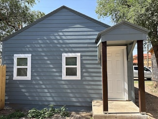 2114 20th St Unit Rear, Lubbock, TX 79411