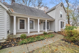 4203 Oak Grove Dr, Valparaiso, IN 46383