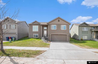 7704 N 147th St, Bennington, NE 68007