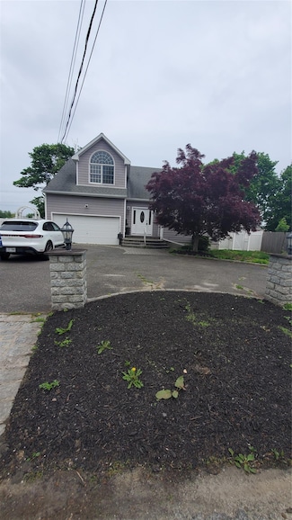 11 Dayton Ave, Port Jefferson Station, NY 11776