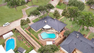 2117 Vega Ct, Grand Prairie, TX 75050