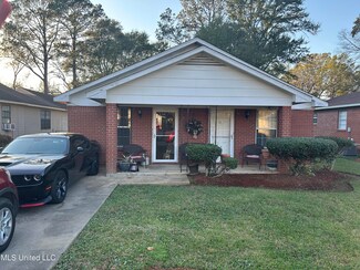 356 Walnut St, Canton, MS 39046