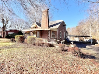 1030 13th St SW, Hickory, NC 28602
