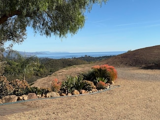 965 W Mountain Dr, Santa Barbara, CA 93103