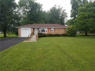 848 S Elm St, Scottsburg, IN 47170