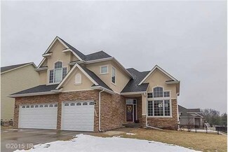 6601 Romford Ct, Johnston, IA 50131
