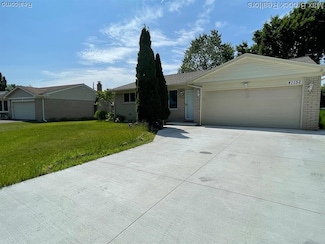 41152 Hollydale, Novi, MI 48375