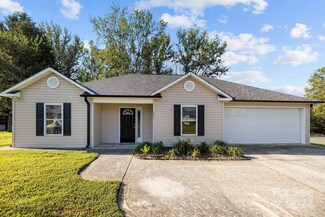 457 Berwick Dr, Rock Hill, SC 29730