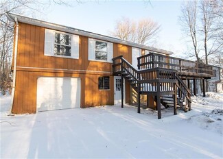 9667 Stony Hollow Dr, Tobyhanna, PA 18466
